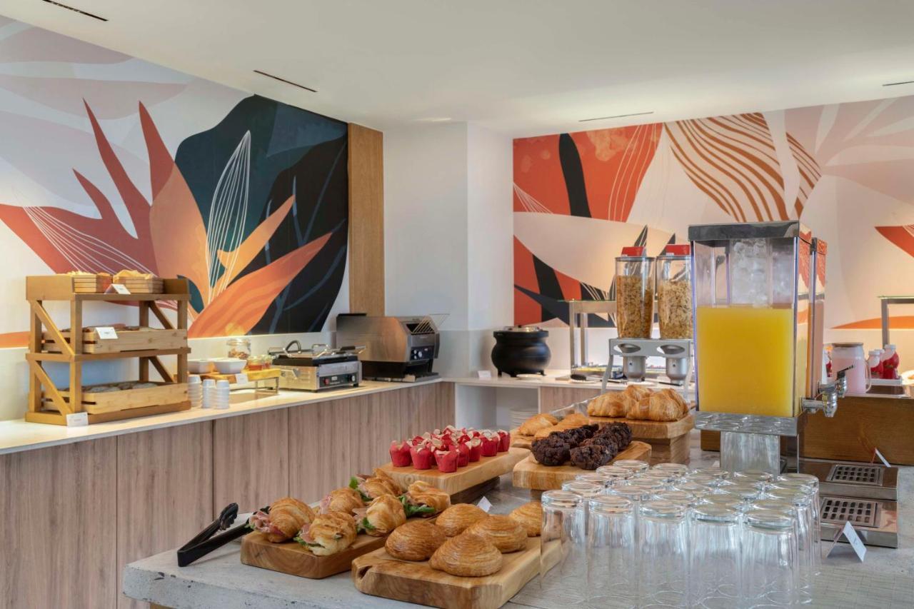 Hilton Garden Inn Ла-Романа Экстерьер фото