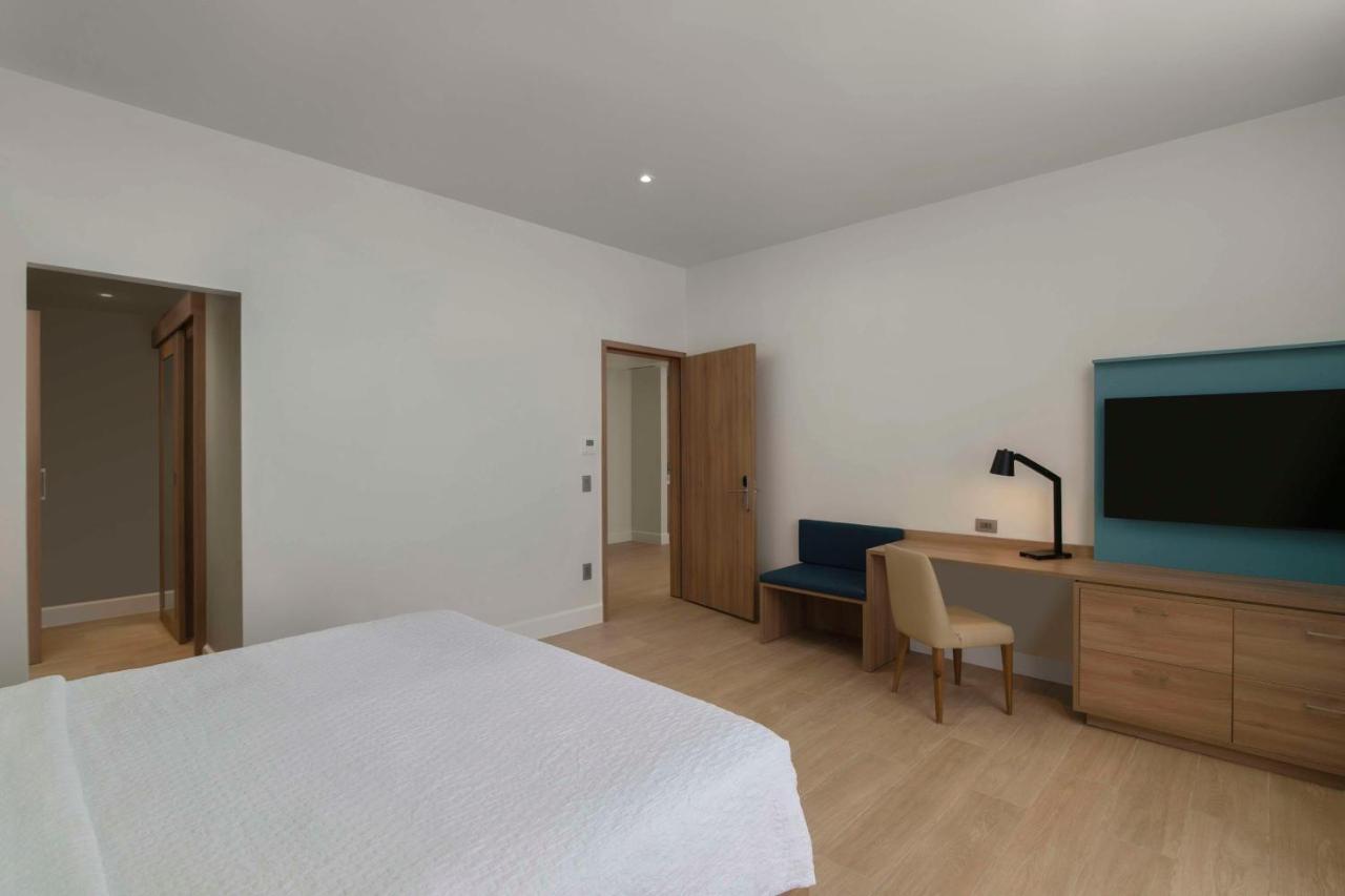 Hilton Garden Inn Ла-Романа Экстерьер фото